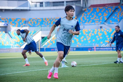 7月首战客赴天津 官训主打边中结合