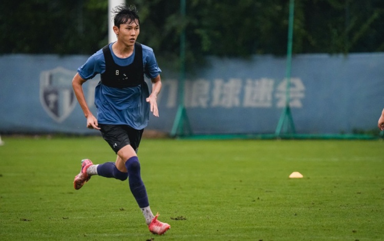南通支云租借藏哈尔·拜沙提汗 身高191支点型锋线补强 南通支云租借藏哈尔·拜沙提汗 身高191支点型锋线补强