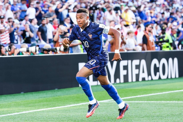 马特塔、于帕：姆巴佩专注世界杯 盼巴拉圭议员承担后果