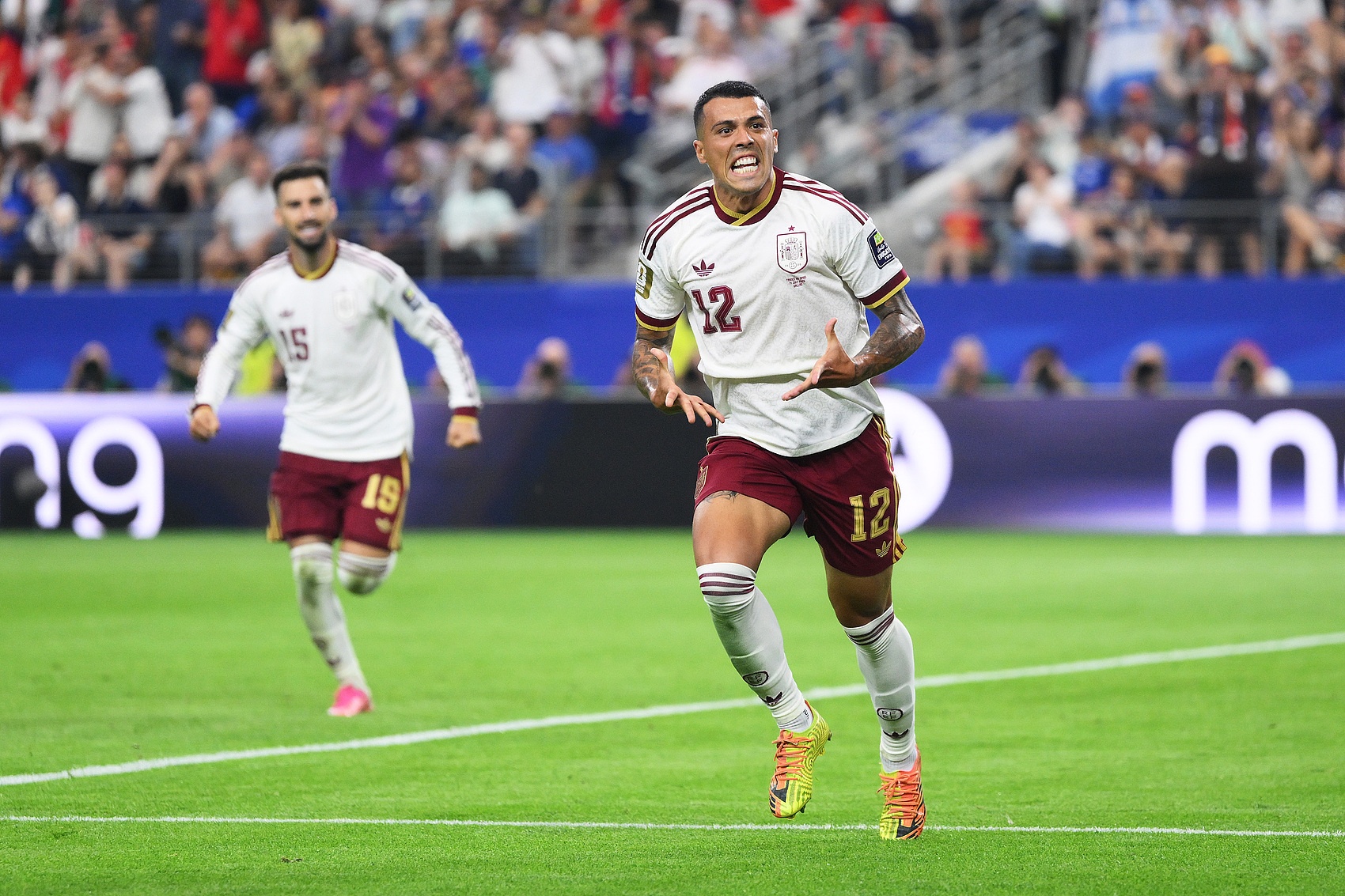 西班牙2-0终结法国！时隔16年重返决赛，亚马尔造点波罗锁定胜局