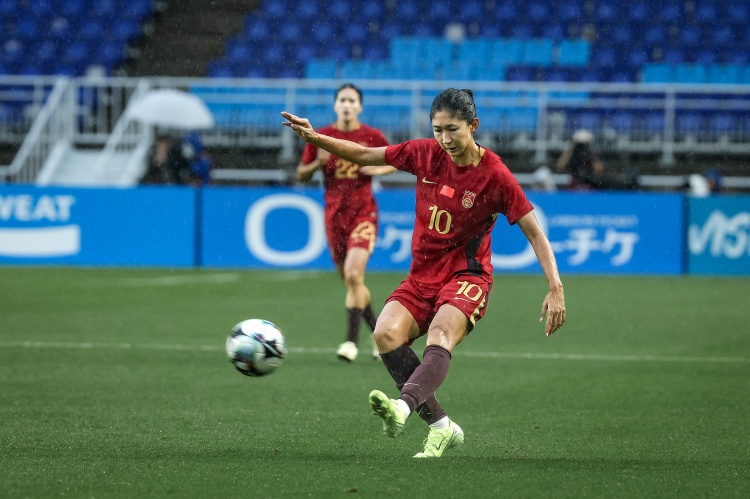 官方:王妍雯结束两年法甲留洋,回归北京女足身披10号