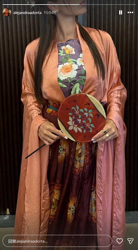 佩德里中国行:女友汉服照发布,苏州无锡友谊赛开球