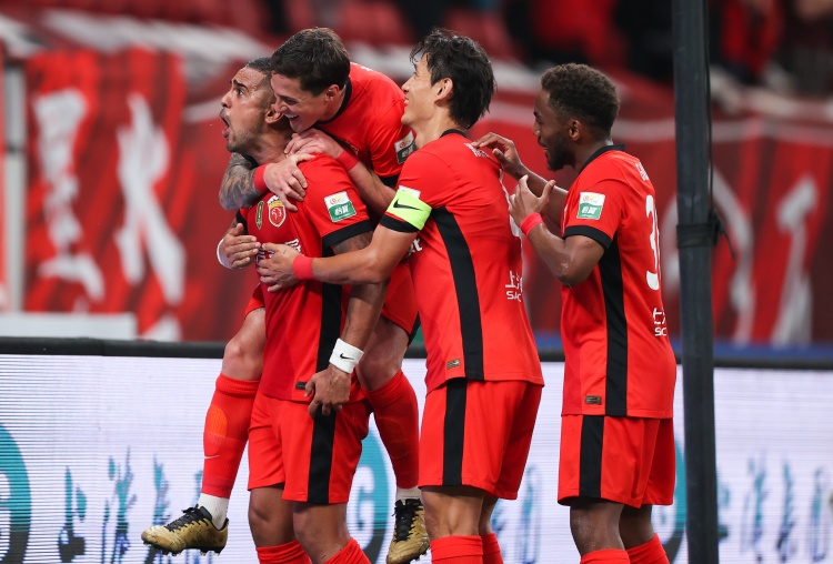 海港2-0申花终结7年主场德比不胜,保级压力骤减