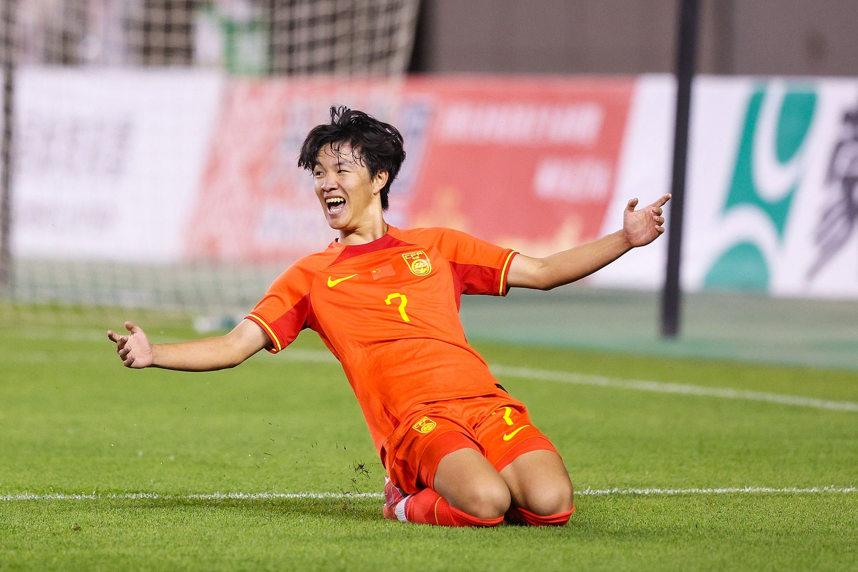 U17国足“摸底考”对手出炉:阿森纳、毕尔巴鄂、勒沃库森,袁博涵落选集训但受重视