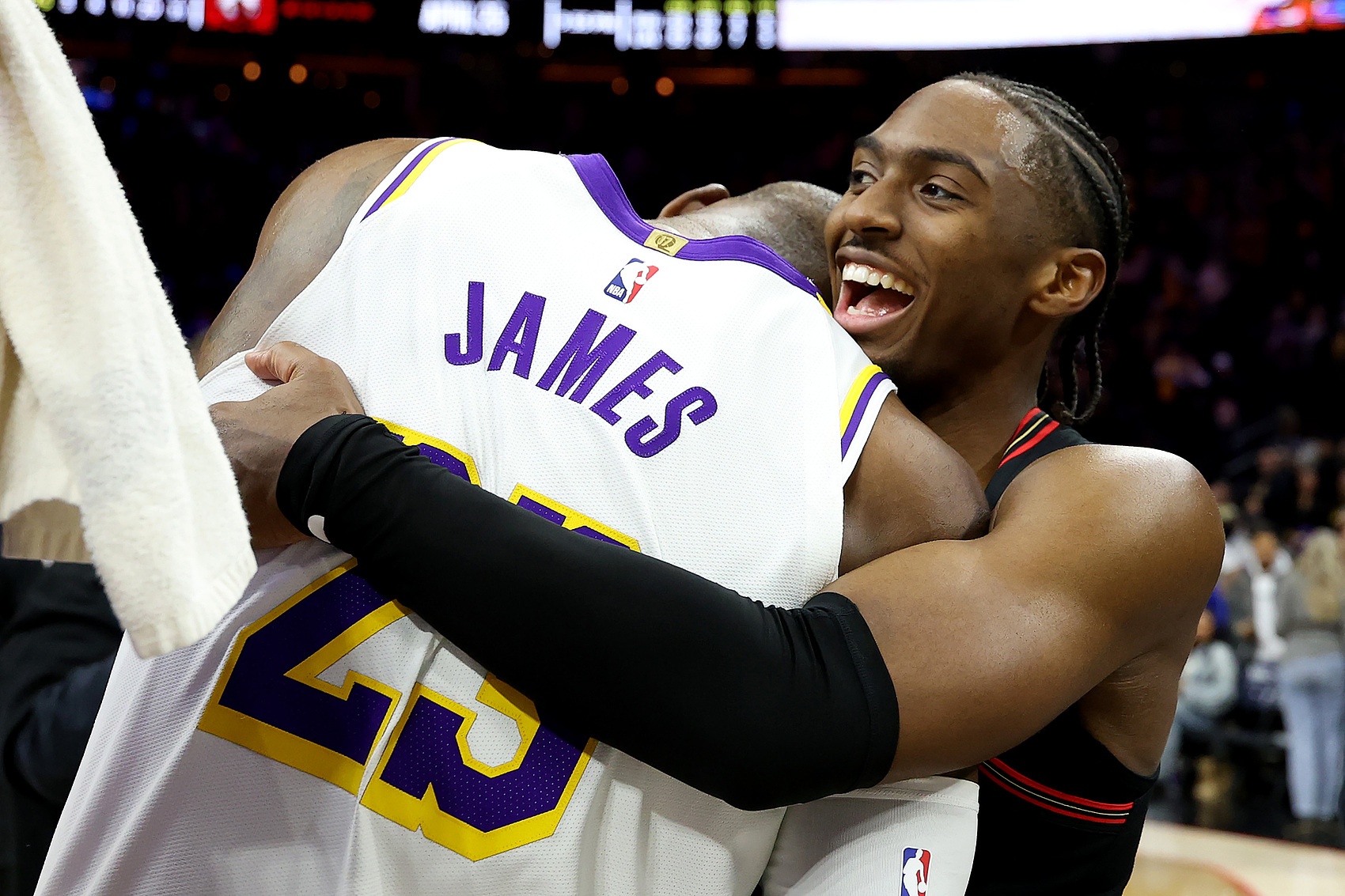 名记Windhorst:詹姆斯加盟76人传闻离谱 球员从未说过不在乎钱和家庭
