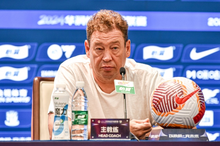 斯卢茨基突然辞职 申花三连败保级警报拉响 斯卢茨基突然辞职 申花三连败保级警报拉响