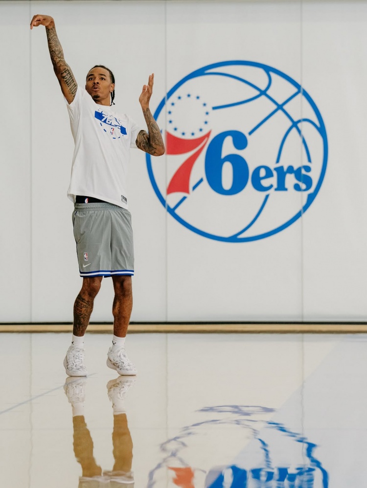 76人回归开练 官方晒训练照VJ·埃奇库姆拉巴隆·霍兰领衔 76人回归开练 官方晒训练照VJ·埃奇库姆拉巴隆·霍兰领衔