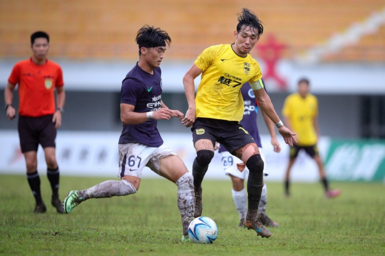 刘志鹏点射救主 深圳新鹏城U20客场1-1平广东广州豹U20 刘志鹏点射救主 深圳新鹏城U20客场1-1平广东广州豹U20