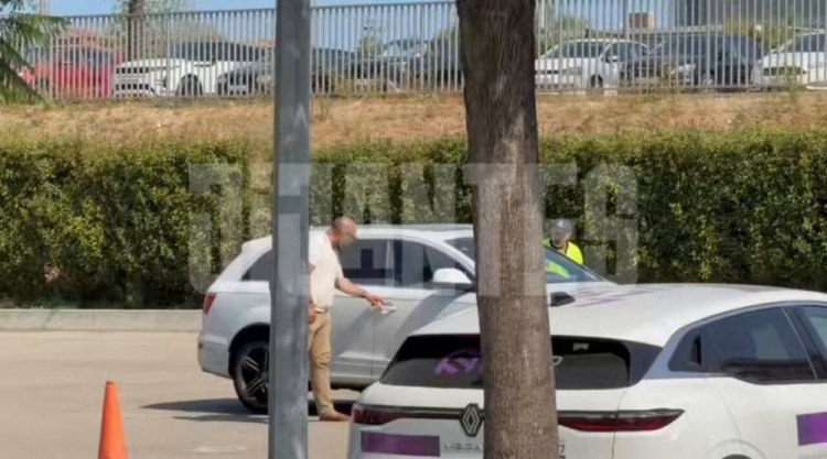 孔德经纪人现身甘伯体育城 阿森纳转会意向升温 孔德经纪人现身甘伯体育城 阿森纳转会意向升温