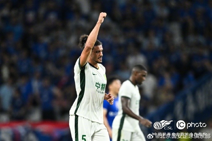 国安客场3-0击败申花 侯森多次神扑三将破门