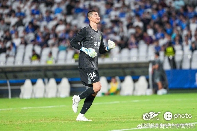 国安客场3-0击败申花 侯森多次神扑三将破门